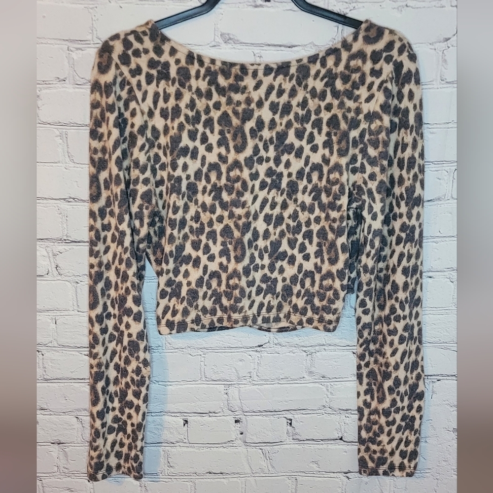 Victoria's Secret Leopard Wrap Crop Top - Tan & Black - Picture 4 of 4